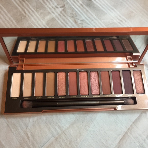 Urban Decay Naked Heat palette - Picture 2 of 6